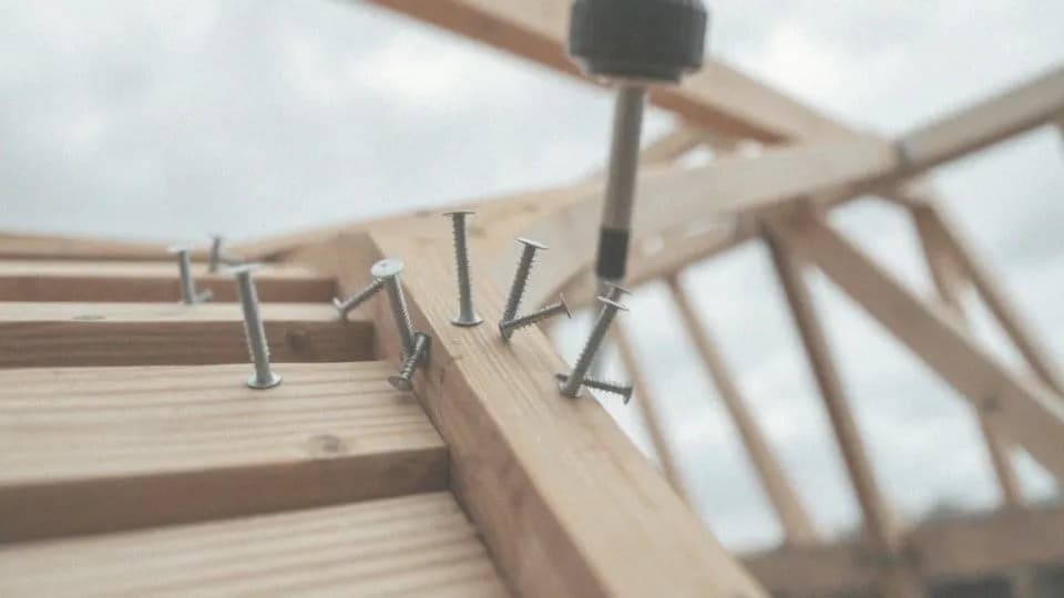 Jakie gwoździe do sznurkowania wybrać, aby uniknąć problemów?