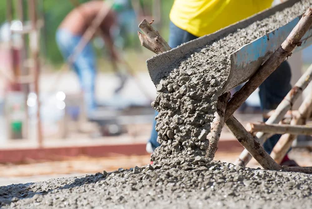 Ile cementu na 1m3 betonu? Poznaj kluczowe informacje i oszczędności