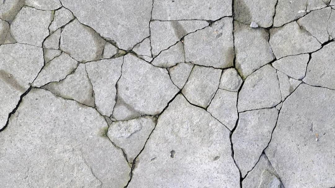 Jak połączyć stary beton z nowym, aby uniknąć pęknięć i problemów