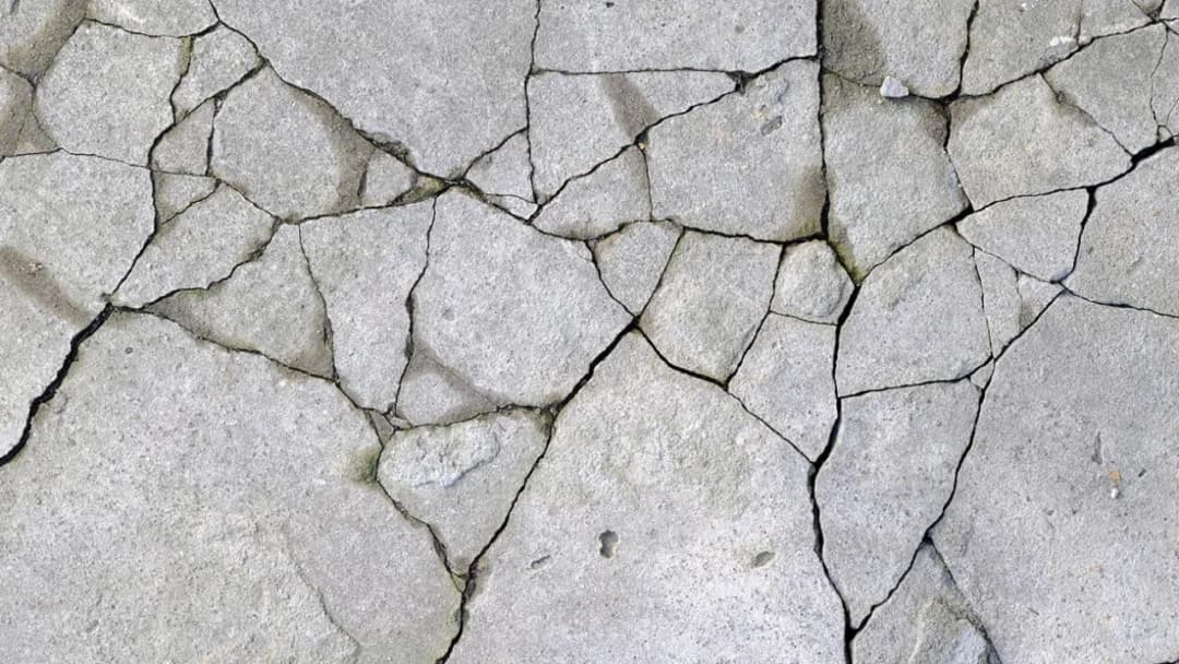 Jak połączyć stary beton z nowym, aby uniknąć pęknięć i problemów