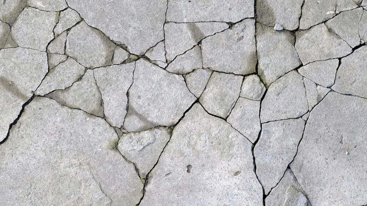 Jak połączyć stary beton z nowym, aby uniknąć pęknięć i problemów