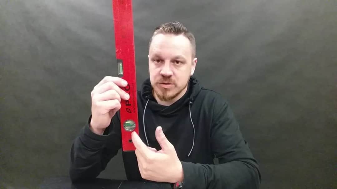 Jak korzystać z poziomicy, aby uniknąć błędów i uzyskać perfekcyjne pomiary